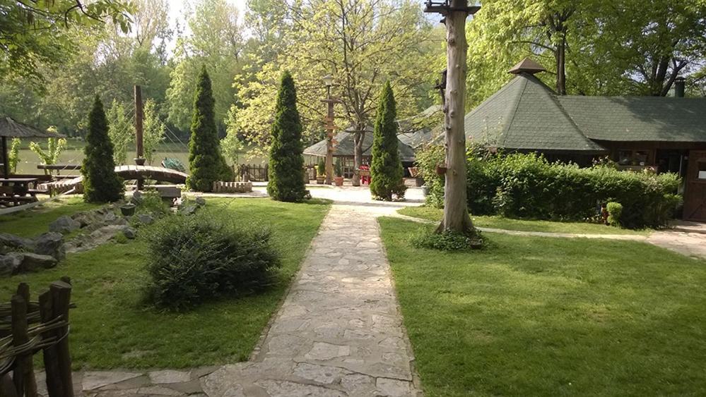 Monia Dream Apartment - Belgrade Lake & Fair Bagian luar foto